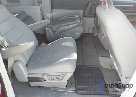 2008 Dodge Grand Caravan Sxt z USA, uszkodzony, nr VIN 2D8HN54P68R753432